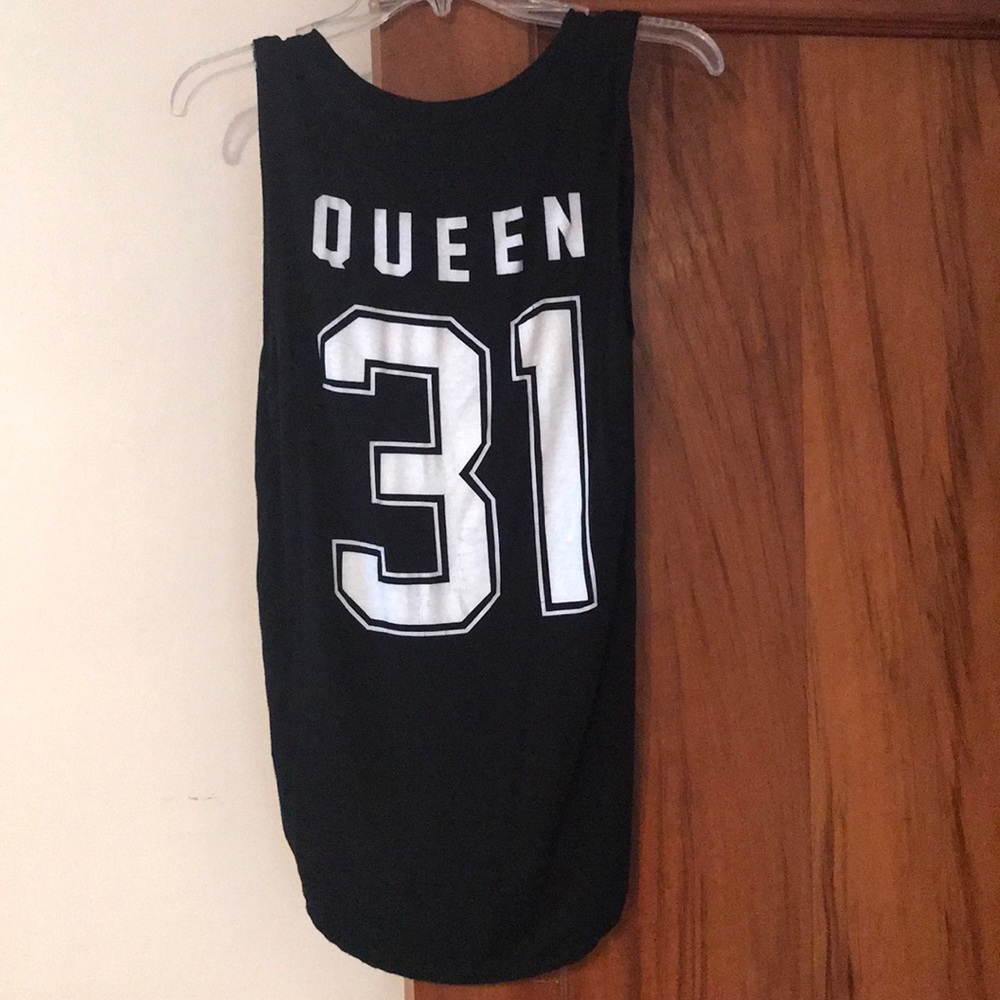 Queen Tank Top